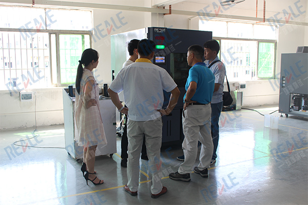 工程為客戶詳細(xì)講解 工程為客戶詳細(xì)講解